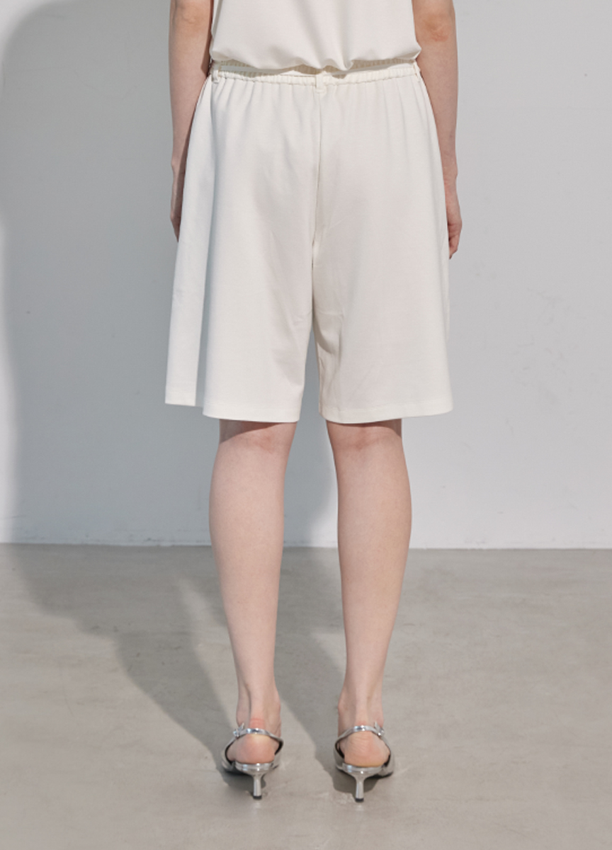 柔挺腰綁帶設計短褲